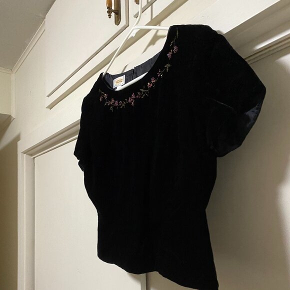 Talbots Petites, short sleeve black velvet short top, size 14 - Picture 5 of 12